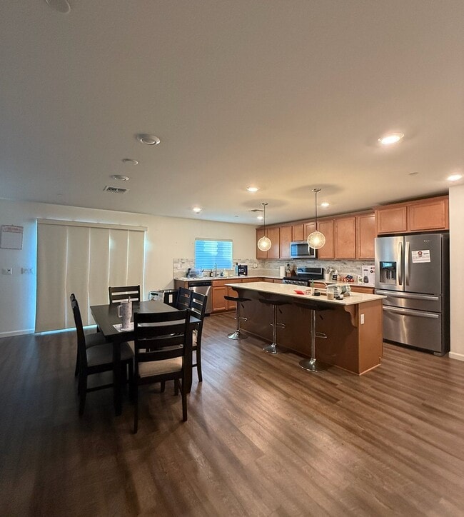 Foto del edificio - 6954 E Braly Ave