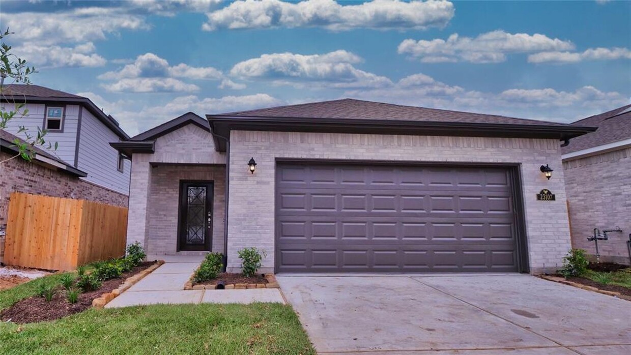 Primary Photo - Katy Area 3 Bed / 2 Bath Home