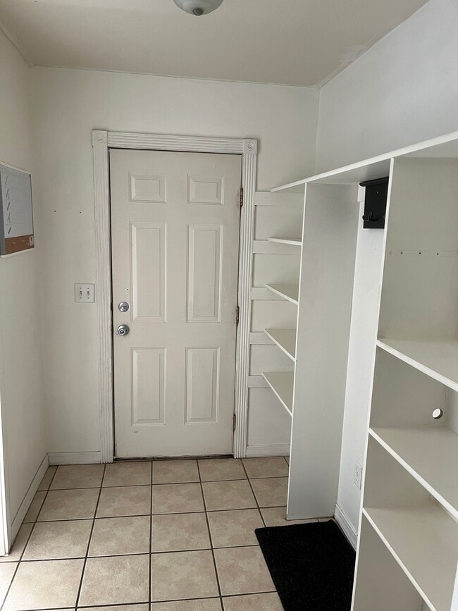 Building Photo - 509 N 200 W