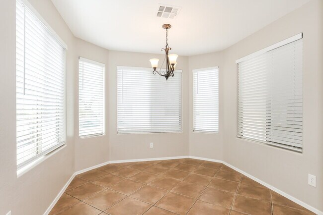 Foto del edificio - 23189 S 215th St