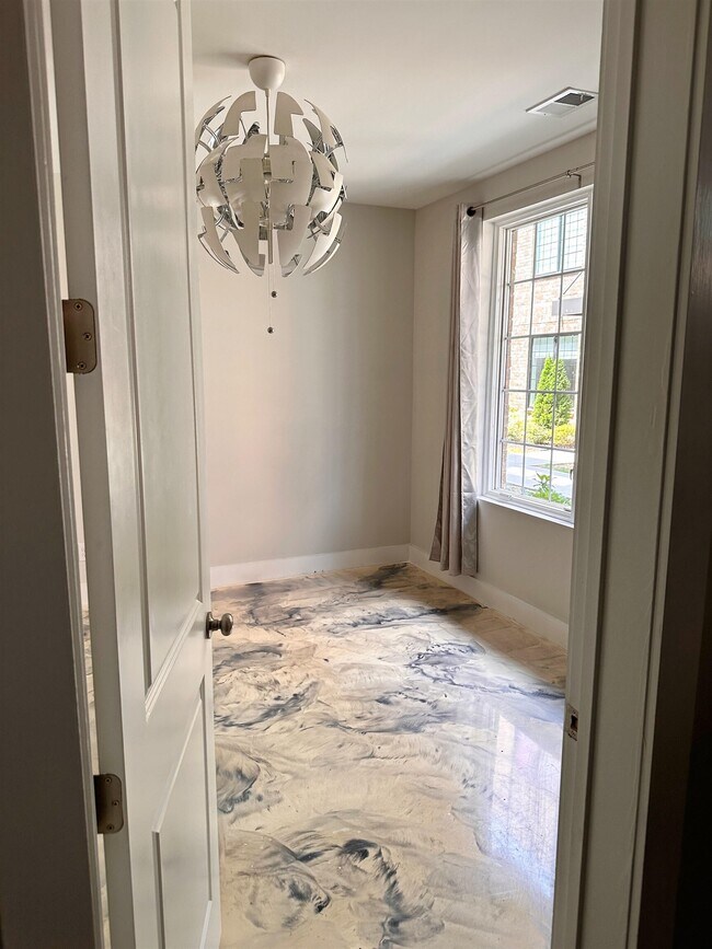 284 Castleberry Hill Walk SW, Atlanta, GA 30313 Townhome Rentals in