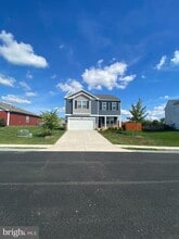 Building Photo - 214 Gumspring Dr