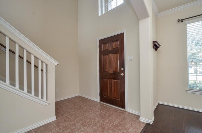 Foto del edificio - 2827 Lakecrest Forest Dr
