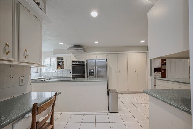 Foto del edificio - 4015 Black Locust Dr