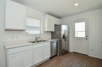 Building Photo - 4123 Saw Mill Peak Ln