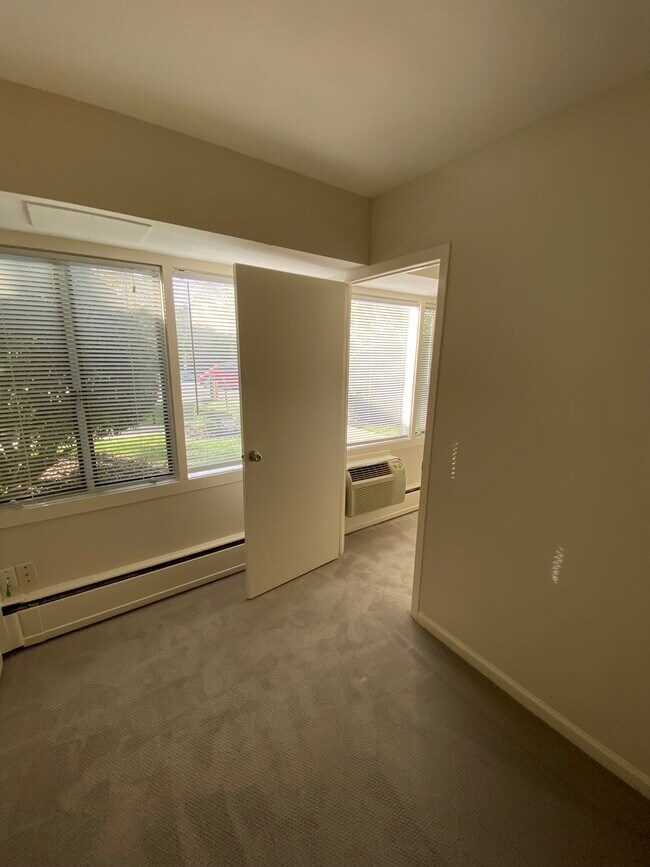 Foto del edificio - Westover Court Apartments