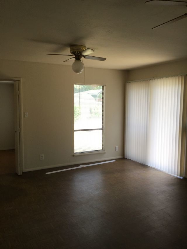 Building Photo - House For Rent in Turlock