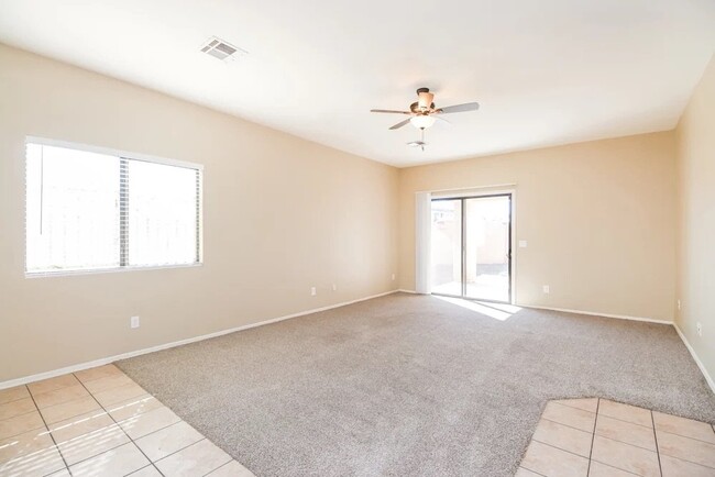 Foto del edificio - 903 W St Kateri Ave