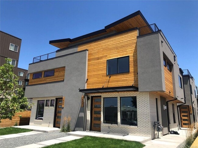 Street View - 1462 Zenobia St