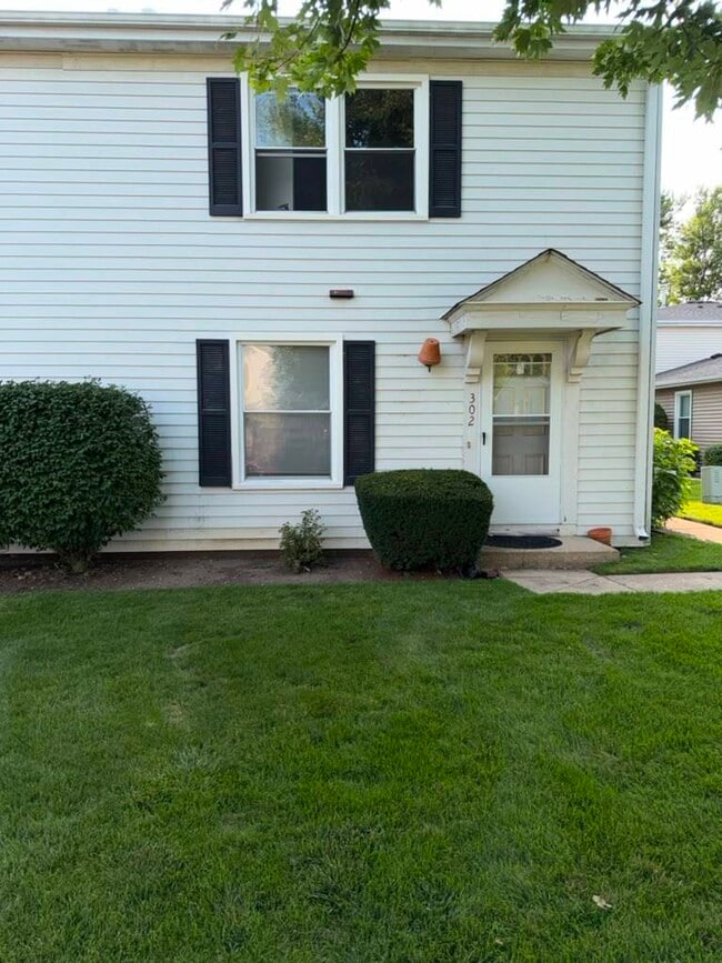 Building Photo - 302 Creekside Dr