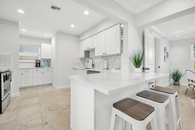 Foto del edificio - 2277 SE 15th St