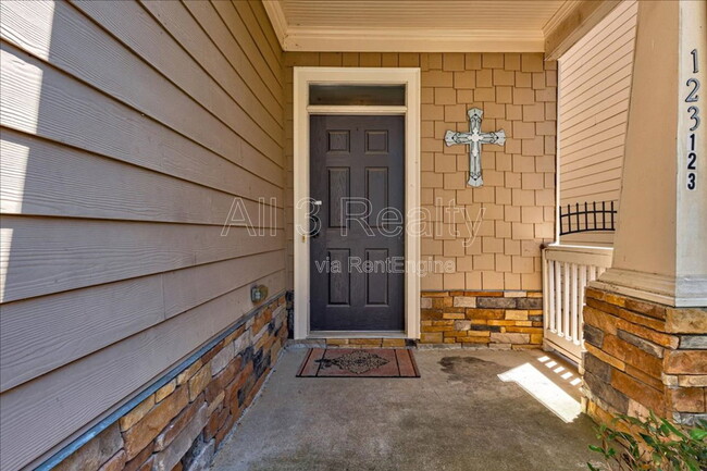 Building Photo - 123 Wellbrook Ct NE