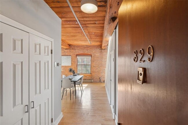 Building Photo - 555 S Water St