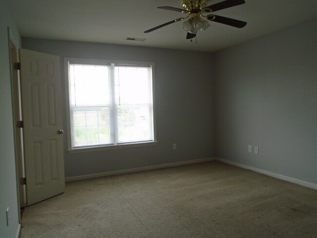 Building Photo - 116 Aj Ln