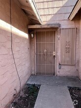 Building Photo - 5215 Gray Ln