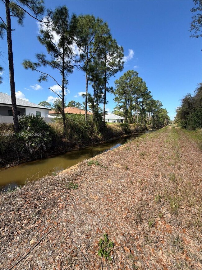 Foto del edificio - 4717 28th St SW