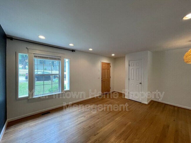 Foto del edificio - 445 Gift Ave SE