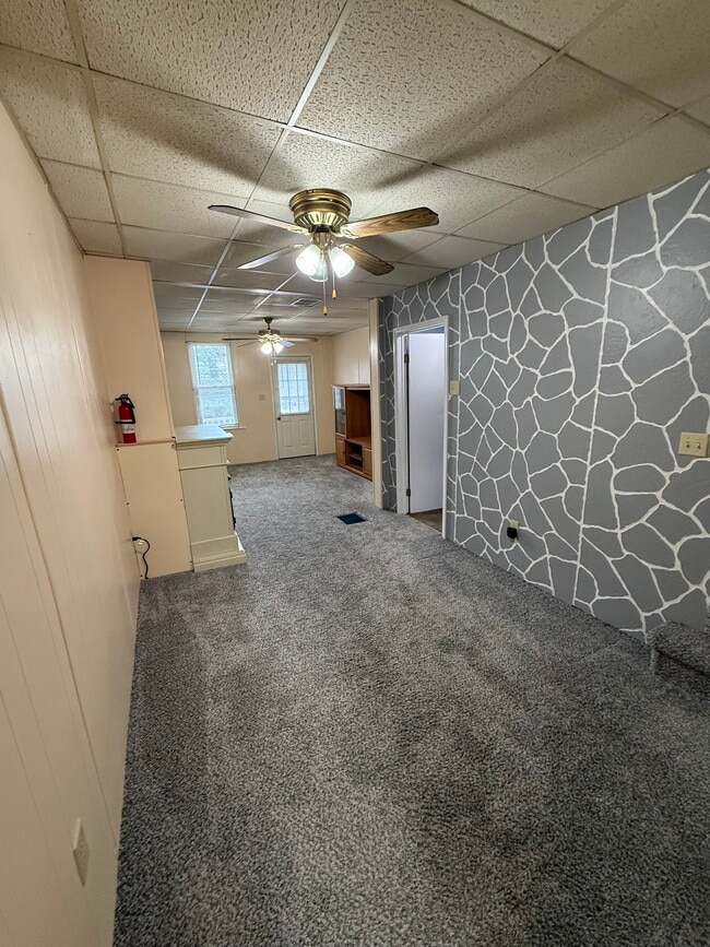 Living Room - 302 N Maple St