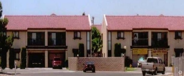 Building Photo - Hacienda Court Apartments