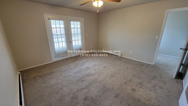 Foto del edificio - Conveniently Located 2+ Bedroom 2.5 Bath C...