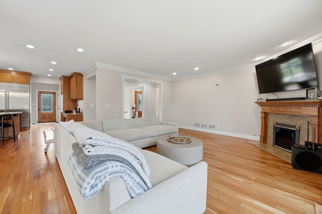 Building Photo - 2181 2nd St