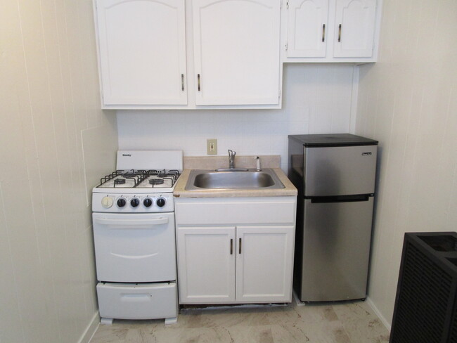 Building Photo - 36 Mulberry St