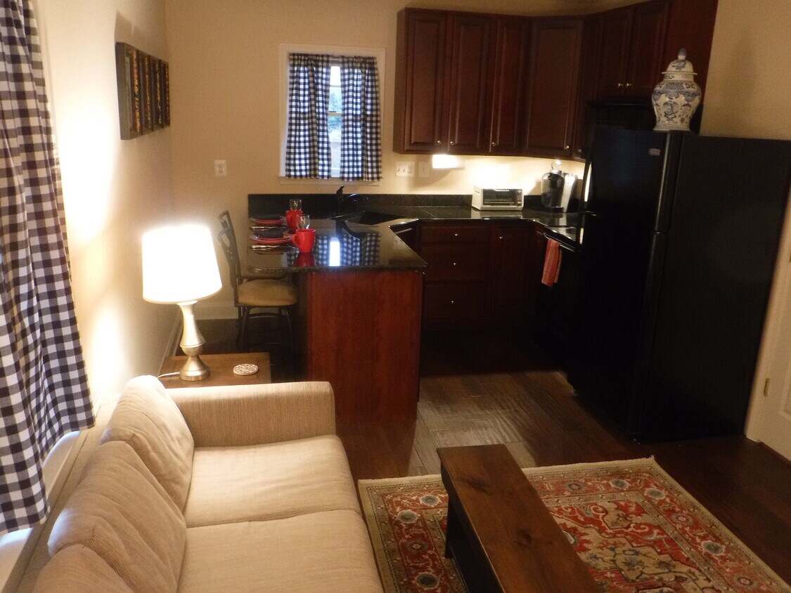 Foto principal - 4659 Montgomery Rd