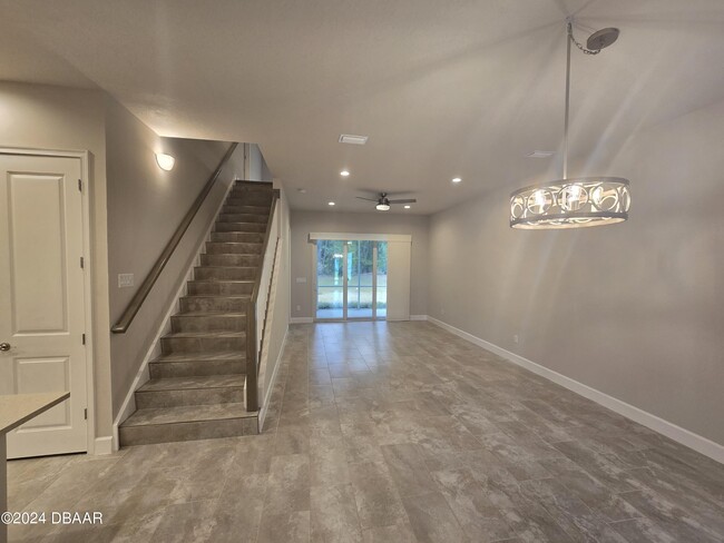 Building Photo - 54 Longridge Ln