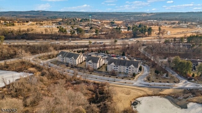 Building Photo - 56 Park Dr