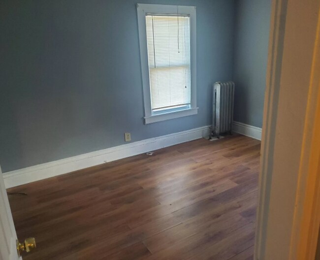 Building Photo - 54 Alsace St