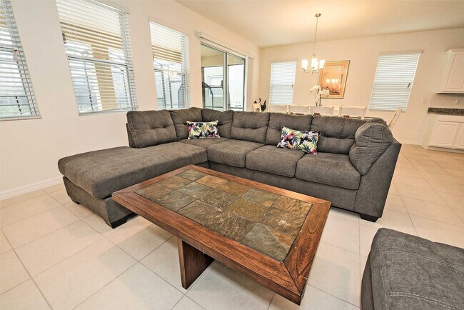 Foto del edificio - 5277 Oakbourne Ave