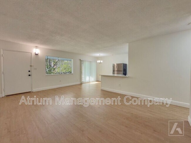 Foto del edificio - 615 Lakeview St