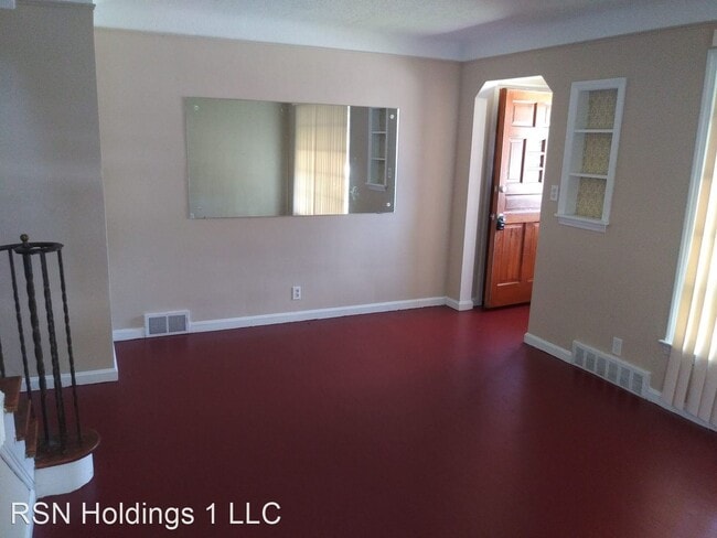 Building Photo - 2 br, 1 bath House - 24400 Hawthorne Dr