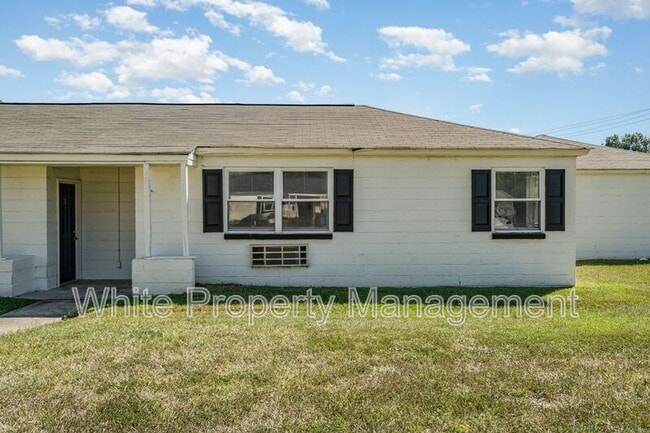 Building Photo - 200 York St