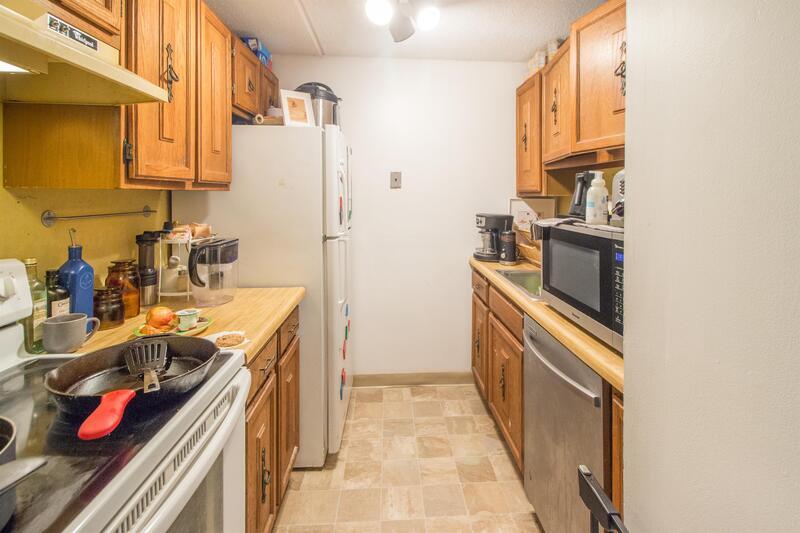 Primary Photo - 12-16 Ellery St