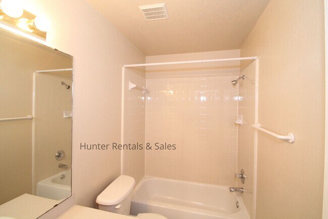Foto del edificio - Sharp 3 Bedroom Townhome in South Killeen