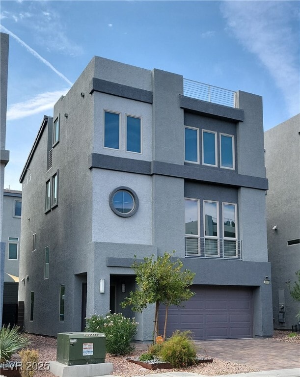 Building Photo - 8037 Misty Canyon Ave