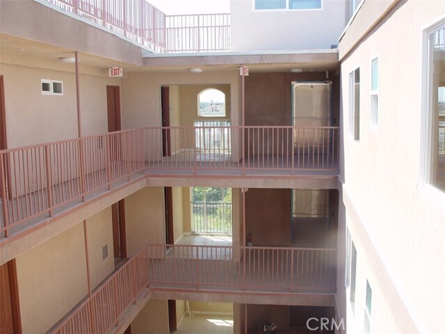 Foto del edificio - 700 N Hill Pl