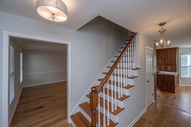 Building Photo - 927 Portabella Ln