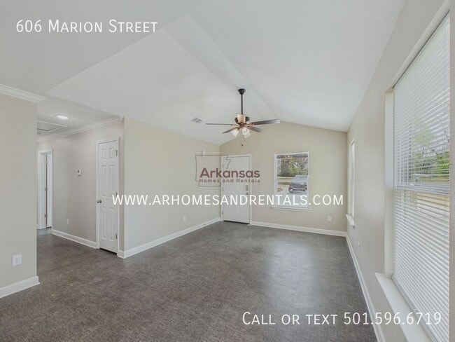 Foto del edificio - 606 Marion St