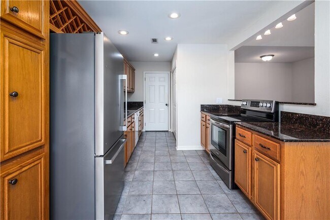 Foto del edificio - 1005 Zachary Dr