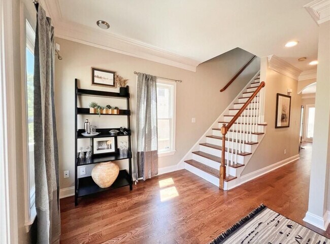 Foto del edificio - 634 Irwin St NE
