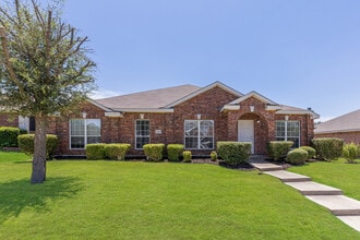 Building Photo - 2281 Fieldcrest Dr