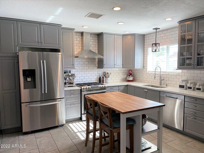Foto del edificio - 3909 E Shaw Butte Dr