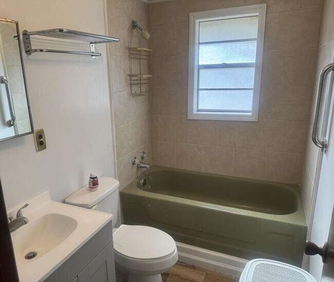 Foto del edificio - 106 Hiers Ave