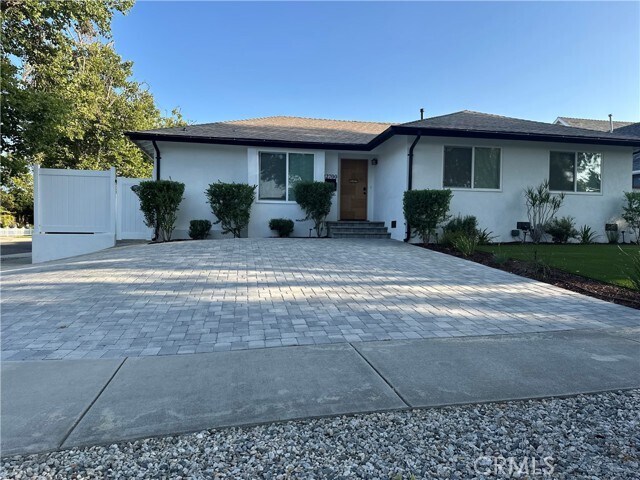 Foto del edificio - 22700 Criswell St