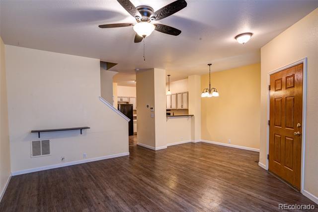 Building Photo - 6065 Ensemble Heights