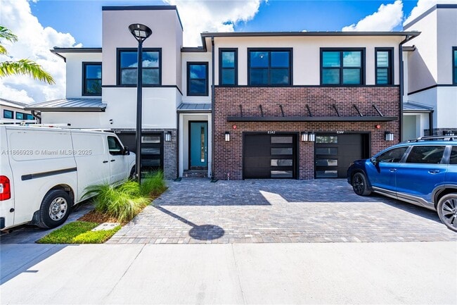 Foto del edificio - 8342 NW 7th Pl