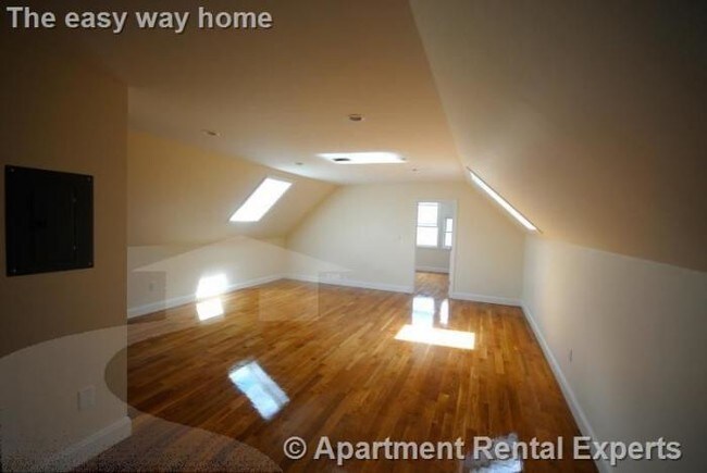 Foto del edificio - 6 bedroom in Medford MA 02155