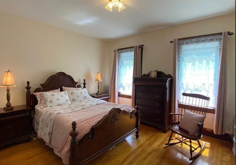 Foto principal - 25 Bridgeport St